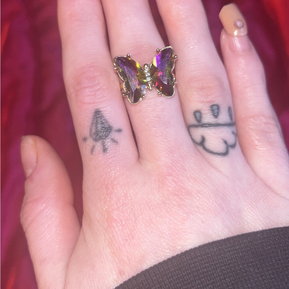 Butterfly ring